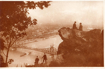 Вид с горы Гелерт. Фото 1900-1910 гг.