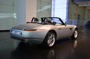 Автомобиль агента 007 в музее BMW