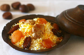 Плов с каштанами и сухофруктами