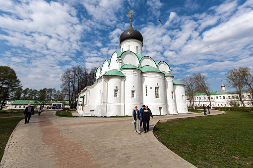 Вид на Троицкий собор