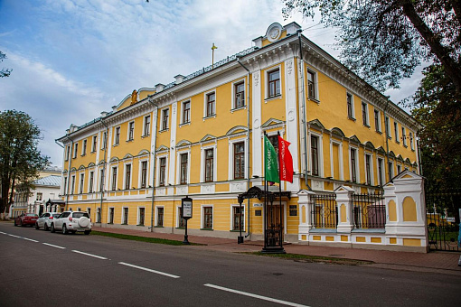 Вид с улицы