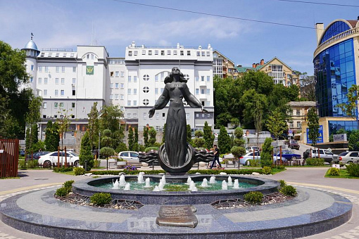 Памятник «Ростовчанка»