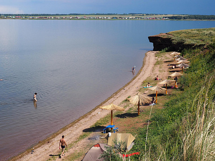 Пляж на озере Аслыкуль