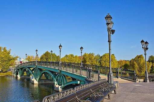 Мост над центральным прудом Царицыно
