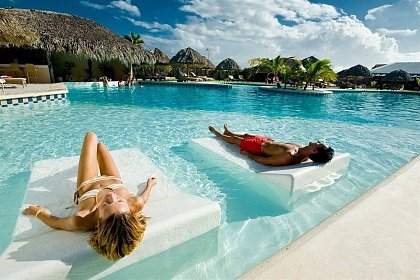 Бассейн в отеле Catalonia Royal Bavaro