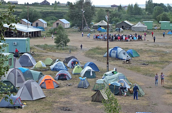 Палаточный лагерь в Аркаиме