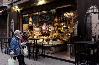 Мясная лавка в Болонье