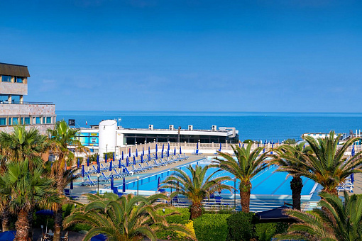 Отель Grand Hotel Continental