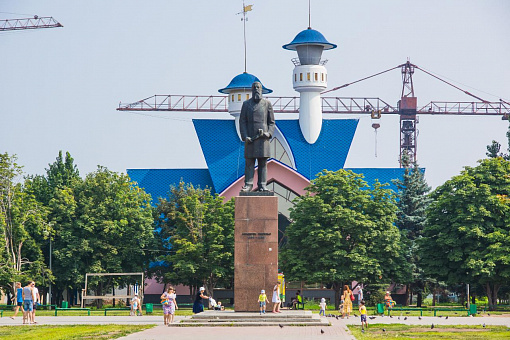Памятник Фридриху Энгельсу