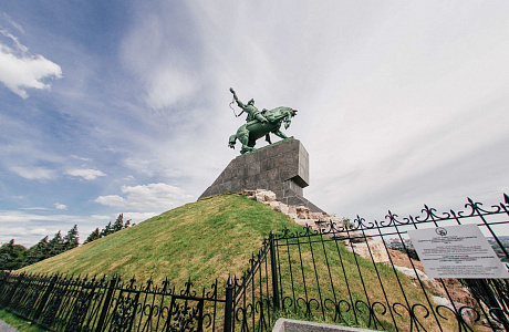 Памятник Салавату Юлаеву