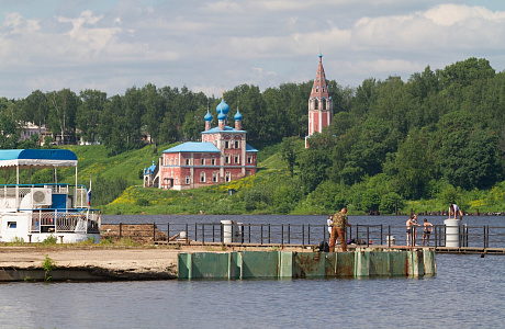 Тутаев
	

