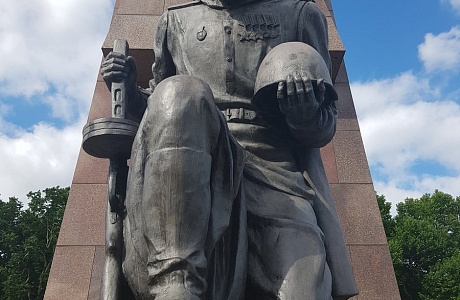 Трептов-парк